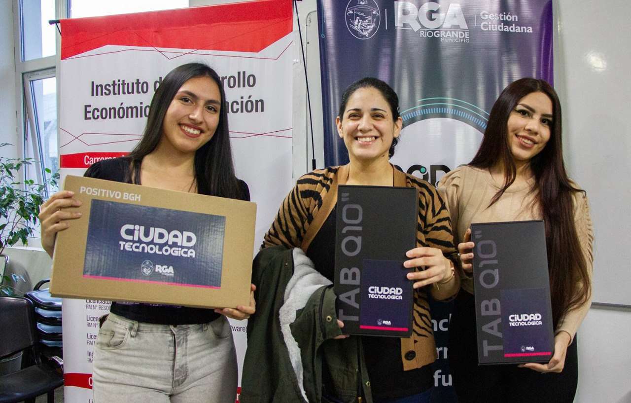 Desde el Municipio se fortalece la inclusión digital con la Untdf