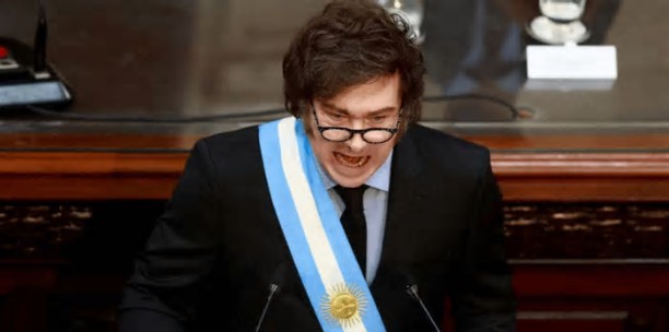 Aseguran que Milei fue golpeado en su viaje a Catamarca