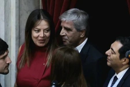 69a59d7fb7edf_940_529!