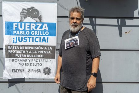 927103-grillo007