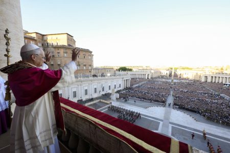 935627-pope-201-afp