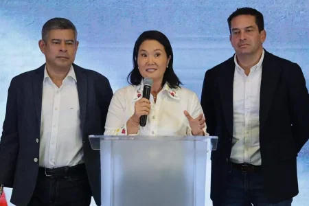 Elecciones-en-la-UNCuyo-denuncian-el-robo-de-un-cartel-en-el-ingreso-al-campus-55