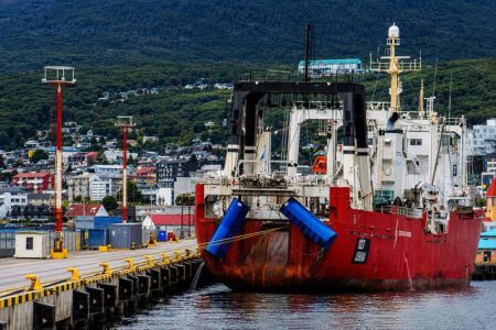 adjudican-obra-para-las-75-defensas-en-el-muelle_ULsZ