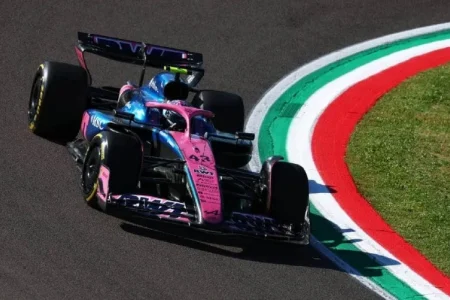 franco-colapinto-en-el-gran-premio-de-imola_862x485