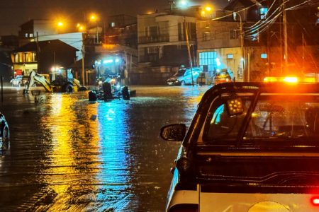 intensas-precipitaciones-se-abatieron-sobre-ushuaia_YuiB