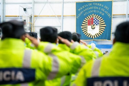 policia-cumple-141-anos-de-compromiso-y-servicio_ycRU