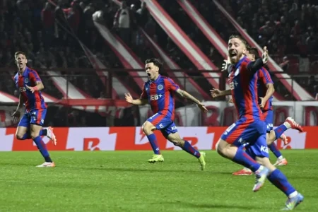 san-lorenzo-festejo-de-gol-_w862
